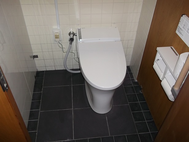 大阪市天王寺区でトイレリフォームで和式トイレから洋式トイレにリフォームのリフォーム後