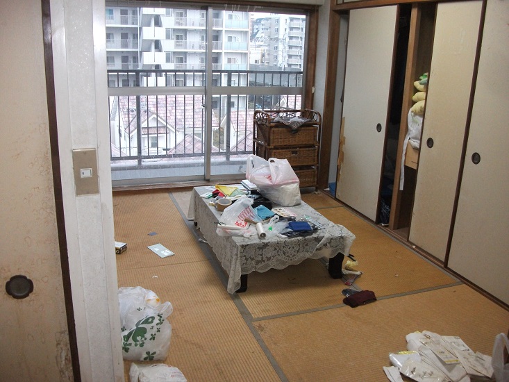 大阪府門真市でマンションのリノベーションで和室から洋室に施工前