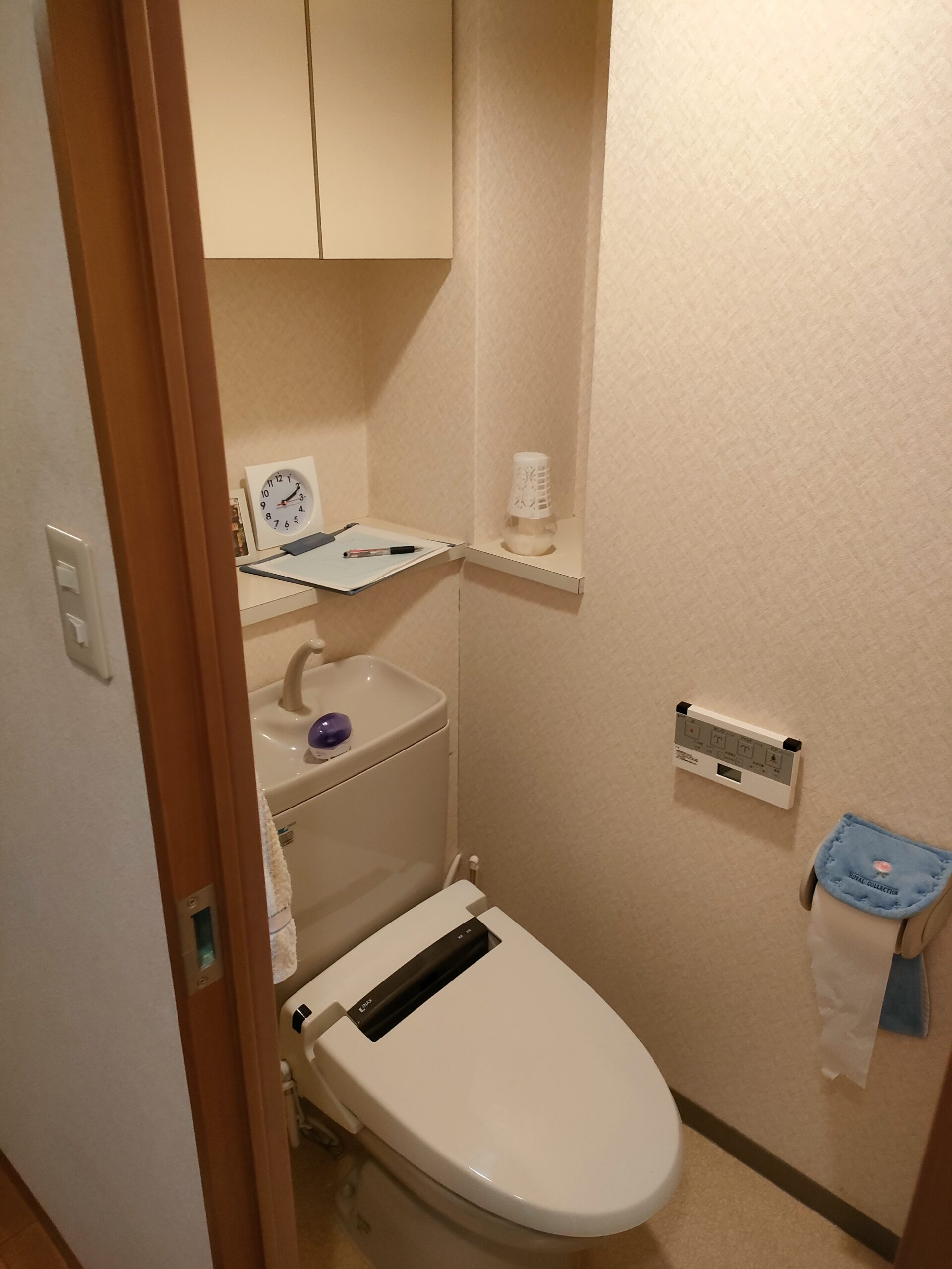 大阪市城東区で壁アクセントでスタイリッシュなトイレにリフォームのリフォーム前