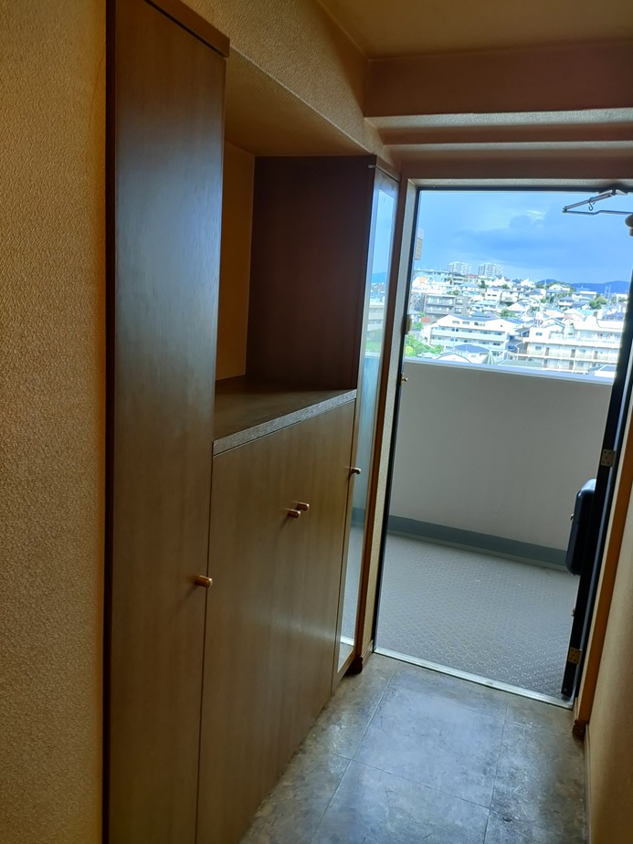 スッキリ明るく大阪府寝屋川市香里園でリノベーション、リフォーム、空気触媒セルフィールしました。