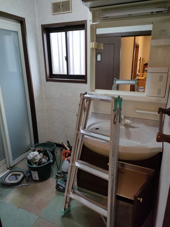 大阪府寝屋川市香里園で水まわりのリフォームと空気触媒セルフィールをオカモトホームサービスを施工しました。